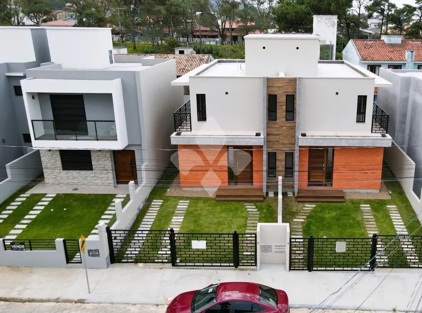 Foto 1 de Casa com 3 Quartos à venda, 137m² em Pinguirito, Garopaba