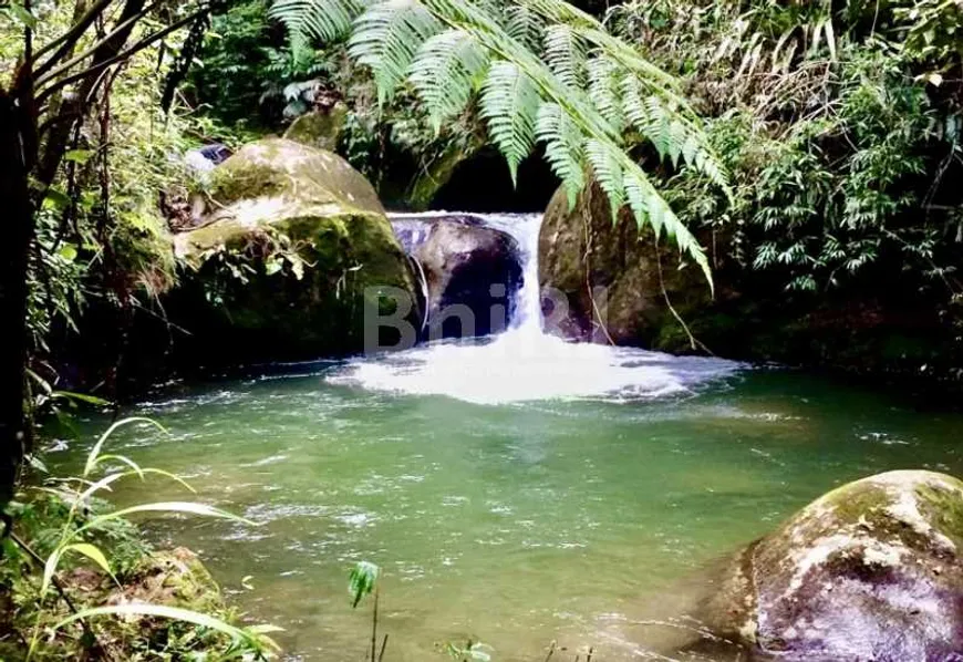 Foto 1 de Fazenda/Sítio à venda, 900000m² em , Nova Friburgo