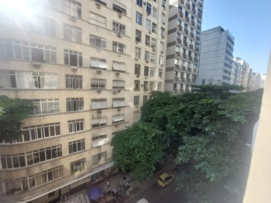 Foto 1 de Apartamento com 1 Quarto para alugar, 25m² em Copacabana, Rio de Janeiro