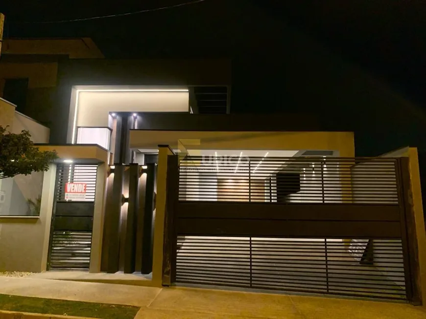 Foto 1 de Casa com 3 Quartos à venda, 158m² em BAIRRO PINHEIRINHO, Vinhedo