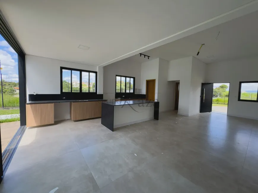 Foto 1 de Casa de Condomínio com 3 Quartos à venda, 203m² em Residencial Colinas, Caçapava