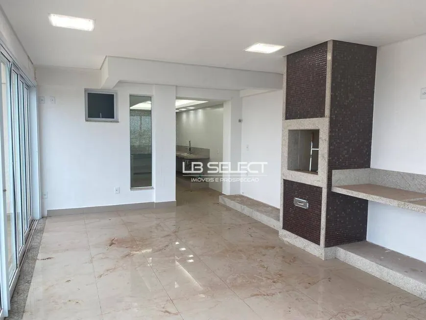 Foto 1 de Cobertura com 3 Quartos à venda, 240m² em Santa Mônica, Uberlândia