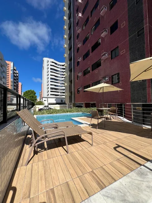 Foto 1 de Apartamento com 2 Quartos para alugar, 54m² em Ponta Verde, Maceió