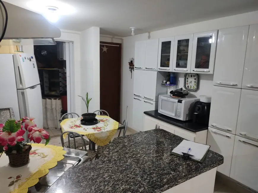 Foto 1 de Apartamento com 2 Quartos à venda, 65m² em Novo Horizonte, Macaé