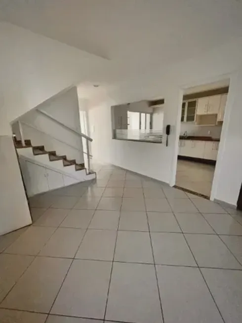 Foto 1 de Casa de Condomínio com 4 Quartos à venda, 200m² em Glória, Macaé