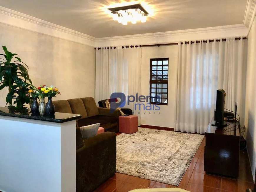 Foto 1 de Casa com 2 Quartos à venda, 192m² em Jardim Macarenko, Sumaré