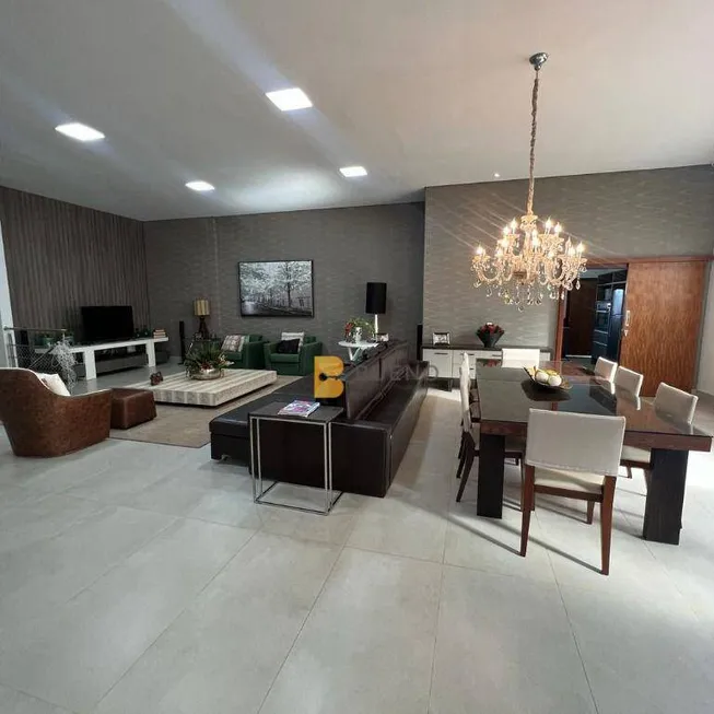 Foto 1 de Casa de Condomínio com 5 Quartos à venda, 553m² em Zona Rural , Chapada dos Guimarães