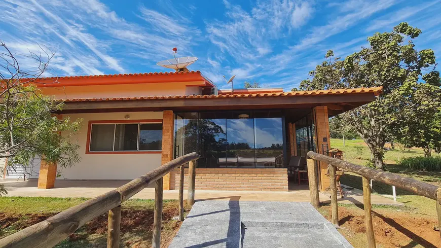 Foto 1 de Casa de Condomínio com 3 Quartos à venda, 163m² em Thermas De Santa Barbara, Águas de Santa Bárbara