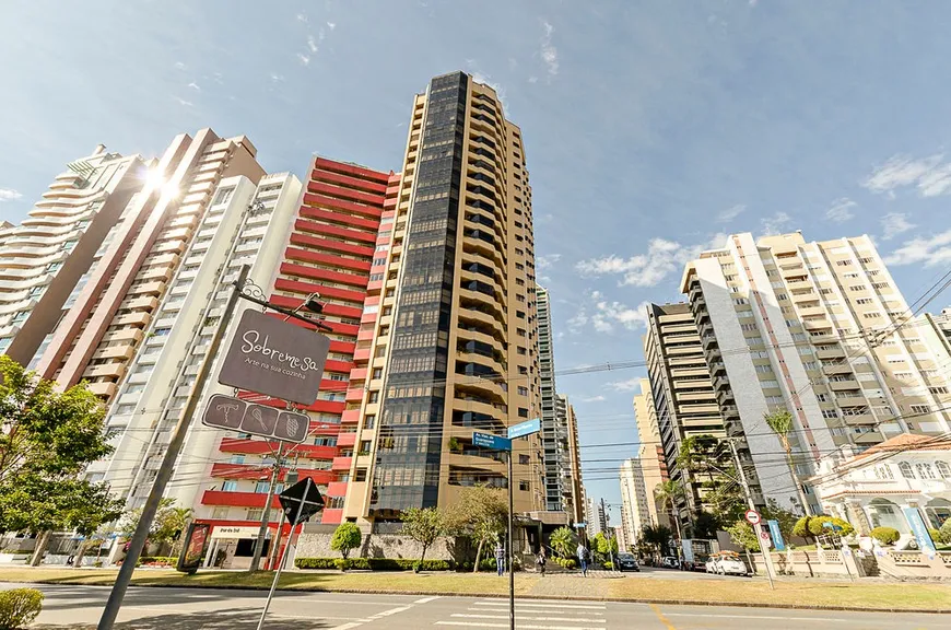 Foto 1 de Apartamento com 4 Quartos para venda ou aluguel, 302m² em Batel, Curitiba
