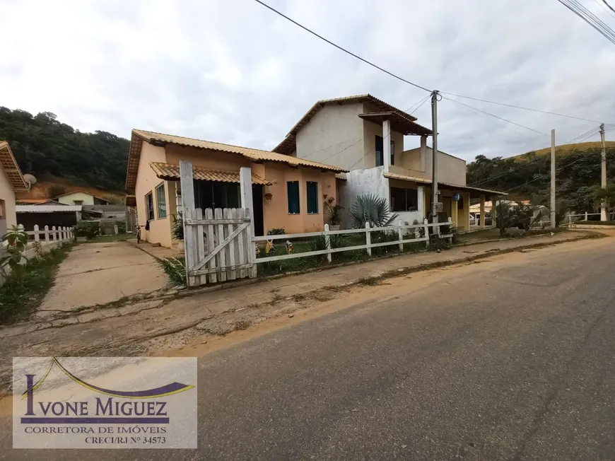Foto 1 de Casa com 6 Quartos à venda, 450m² em Goiabal, Paty do Alferes