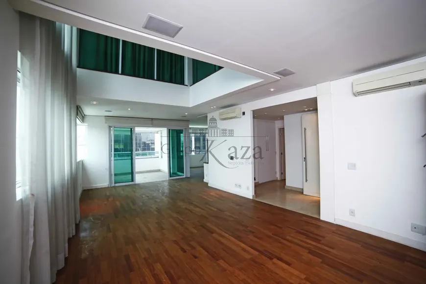Foto 1 de Apartamento com 4 Quartos para venda ou aluguel, 262m² em Itaim Bibi, São Paulo