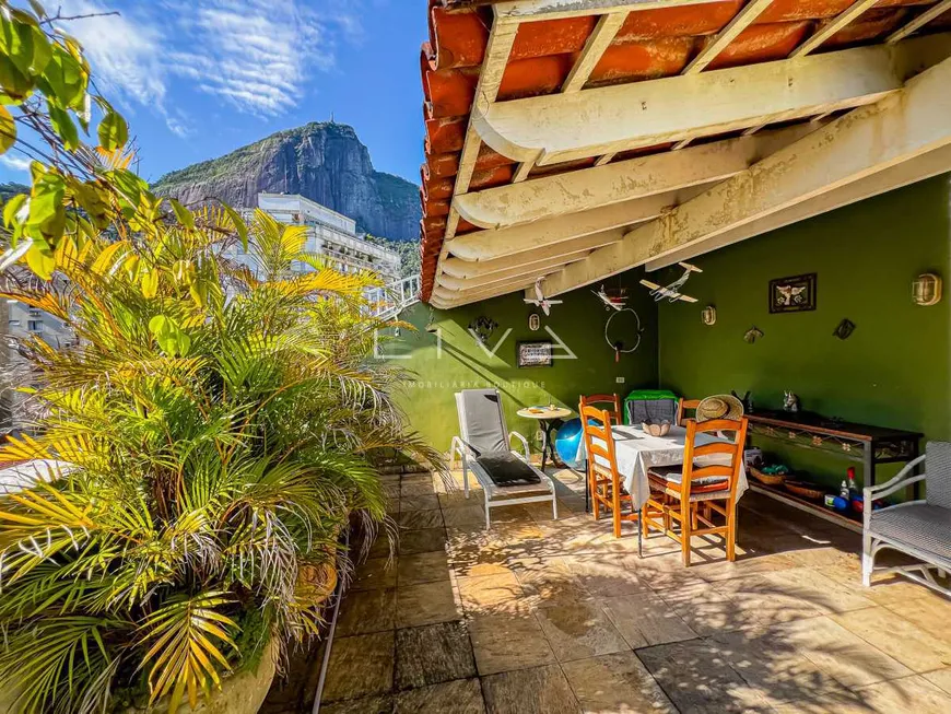 Foto 1 de Cobertura com 3 Quartos à venda, 200m² em Lagoa, Rio de Janeiro