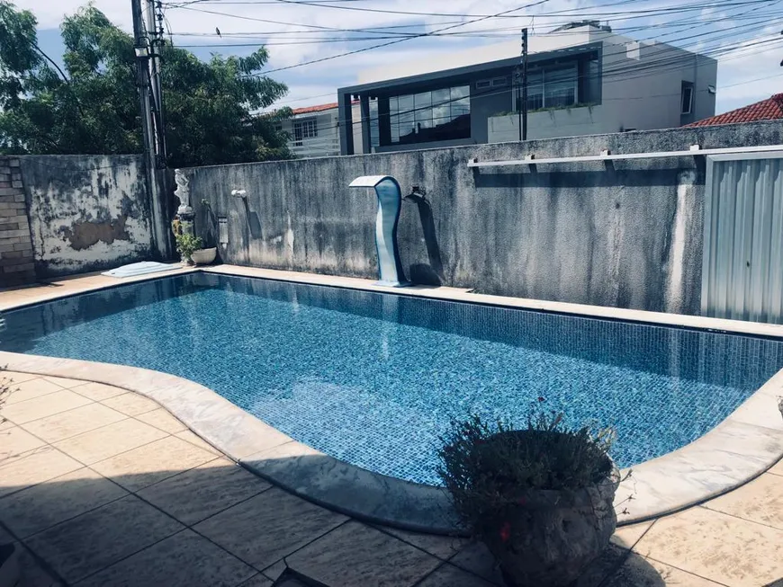 Foto 1 de Casa de Condomínio com 5 Quartos à venda, 540m² em Gruta de Lourdes, Maceió