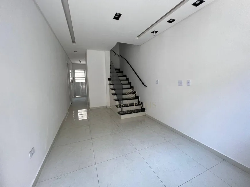Foto 1 de Casa de Condomínio com 2 Quartos à venda, 54m² em Boqueirão, Praia Grande