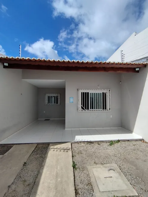 Foto 1 de Casa com 2 Quartos à venda, 90m² em Pedras, Itaitinga