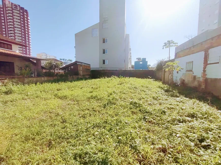 Foto 1 de Lote/Terreno à venda, 426m² em Centro, Joinville