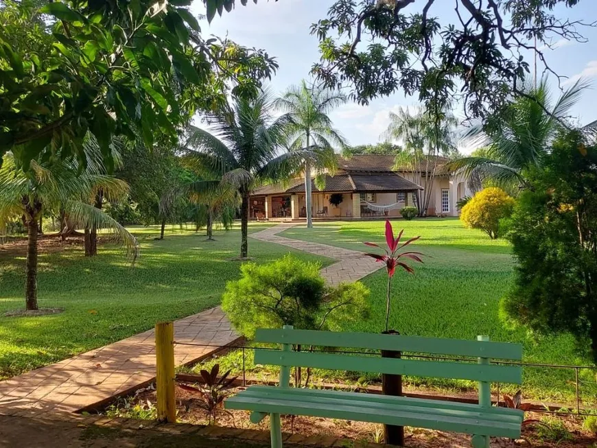 Foto 1 de Fazenda/Sítio com 6 Quartos à venda, 2500m² em Zona Rural, São José do Rio Preto