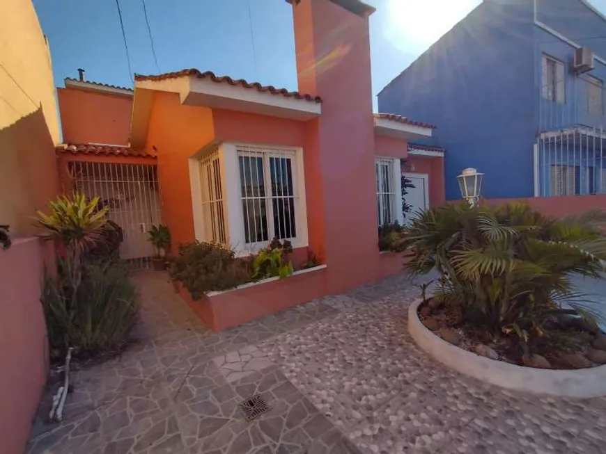 Foto 1 de Casa com 3 Quartos à venda, 227m² em Areal, Pelotas