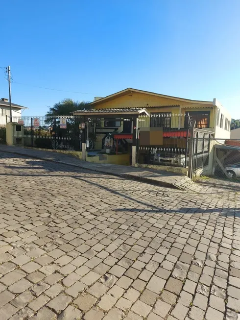 Foto 1 de Casa com 3 Quartos à venda, 136m² em Planalto Rio Branco, Caxias do Sul