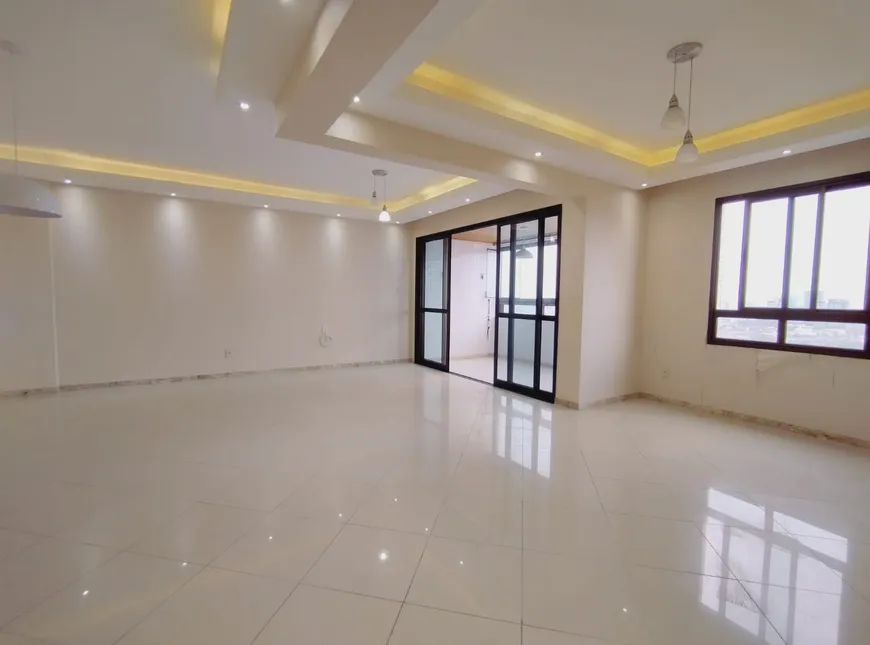 Foto 1 de Apartamento com 3 Quartos à venda, 125m² em Grageru, Aracaju