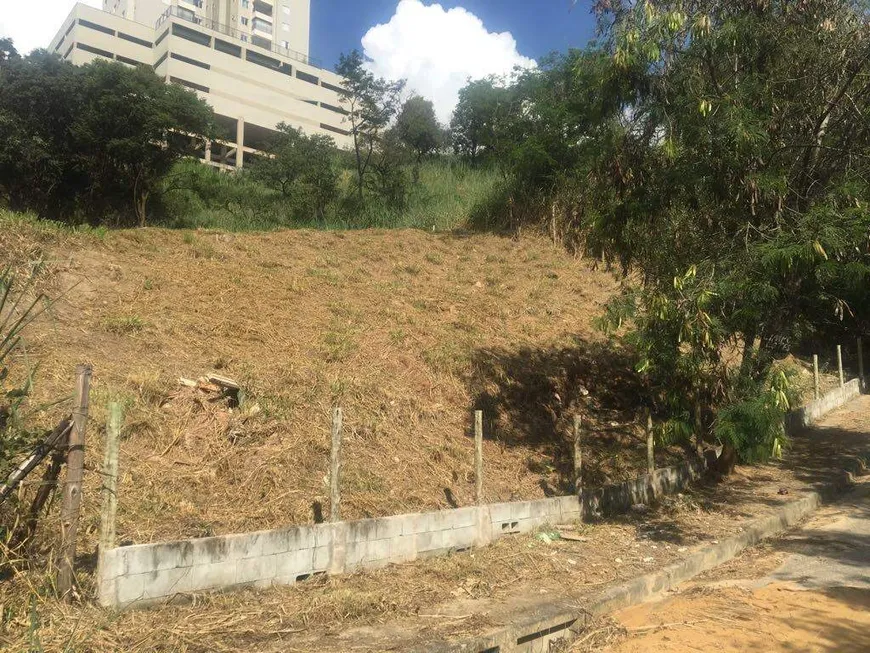 Foto 1 de Lote/Terreno à venda, 1476m² em Ouro Preto, Belo Horizonte