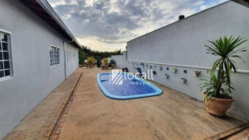 Foto 1 de Fazenda/Sítio com 2 Quartos à venda, 200m² em , Mendonça