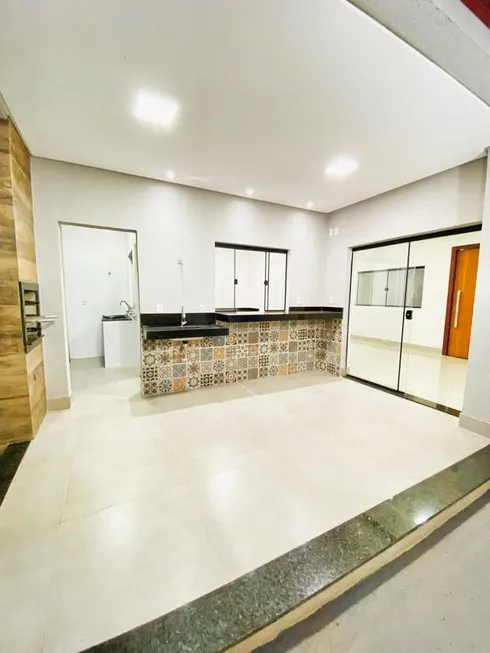 Foto 1 de Sobrado com 3 Quartos à venda, 132m² em Jardim Presidente, Goiânia