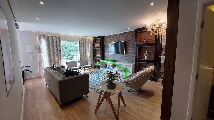 Foto 1 de Casa de Condomínio com 4 Quartos à venda, 206m² em Granja Viana, Carapicuíba