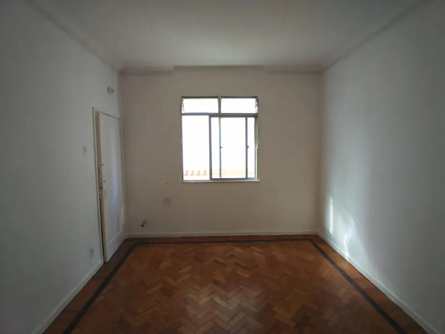 Foto 1 de Apartamento com 3 Quartos à venda, 70m² em Higienópolis, Rio de Janeiro