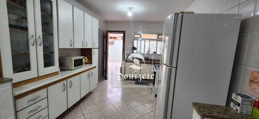 Foto 1 de Casa com 2 Quartos à venda, 295m² em Santa Maria, Santo André