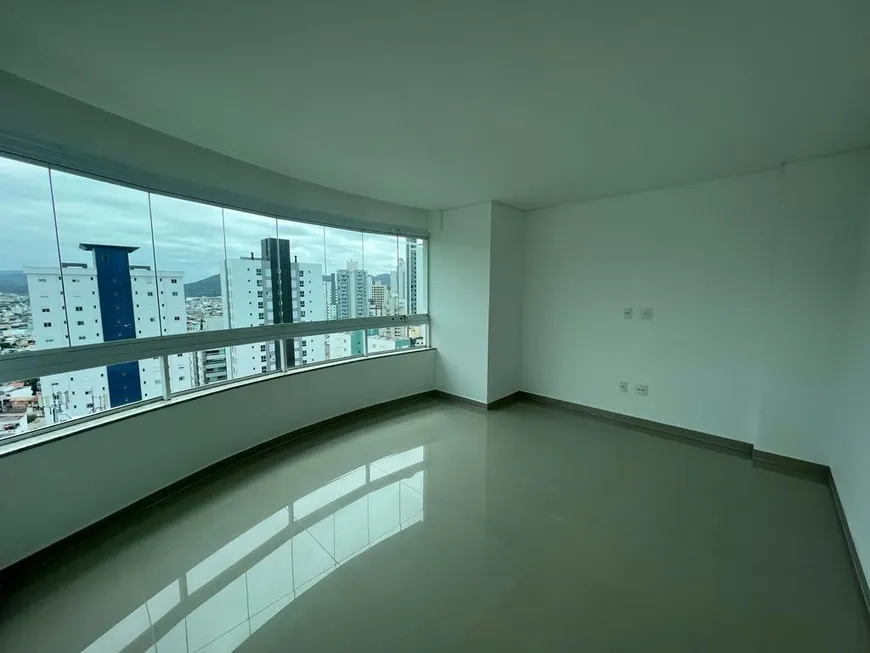 Foto 1 de Apartamento com 4 Quartos à venda, 242m² em Centro, Balneário Camboriú