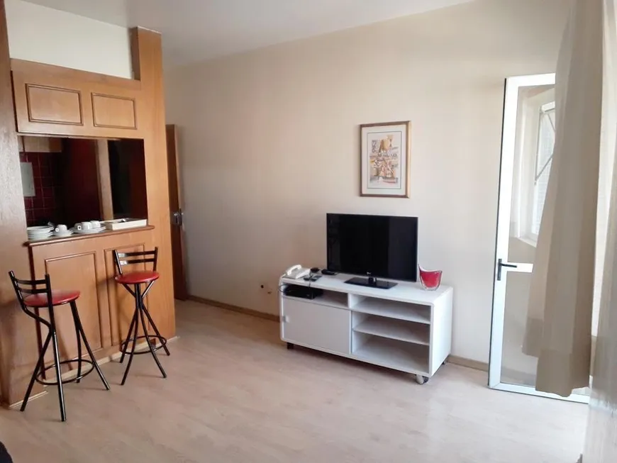 Foto 1 de Flat com 1 Quarto para alugar, 40m² em Cerqueira César, São Paulo