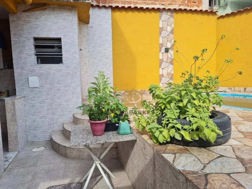 Foto 1 de Casa com 5 Quartos à venda, 152m² em Braz de Pina, Rio de Janeiro