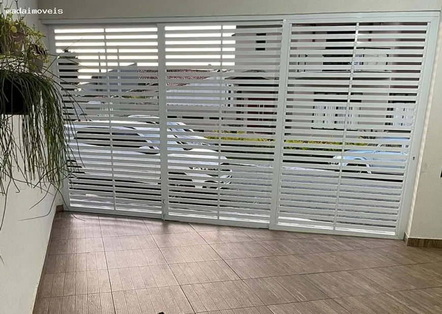 Foto 1 de Casa de Condomínio com 3 Quartos à venda, 160m² em Jardim Rubi, Mogi das Cruzes