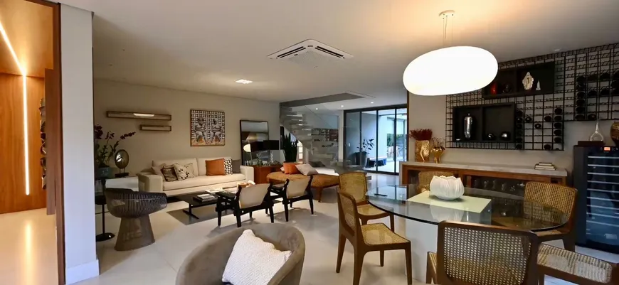 Foto 1 de Casa de Condomínio com 4 Quartos à venda, 420m² em Chacaras Silvania, Valinhos