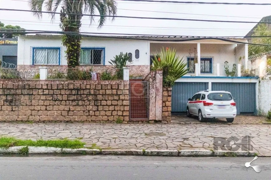 Foto 1 de Casa com 3 Quartos para alugar, 277m² em Cristal, Porto Alegre