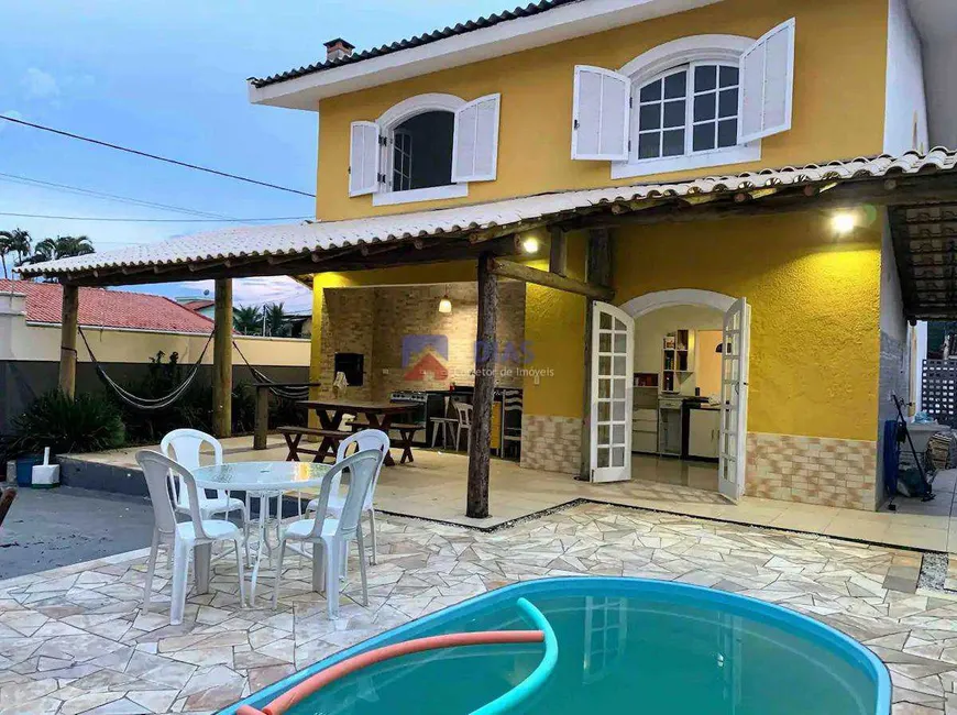 Foto 1 de Casa com 3 Quartos para alugar, 250m² em Praia Do Sonho, Itanhaém