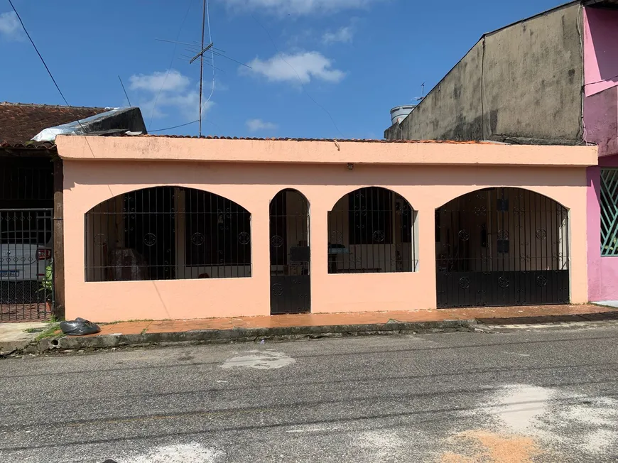 Foto 1 de Casa com 4 Quartos à venda, 230m² em Coqueiro, Belém