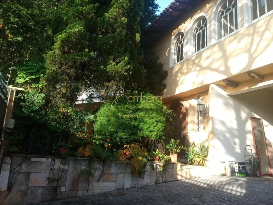 Foto 1 de Casa com 4 Quartos para alugar, 550m² em Jardim Leonor, São Paulo