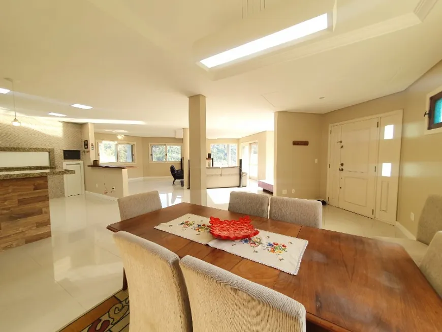 Foto 1 de Casa de Condomínio com 3 Quartos à venda, 320m² em Linha 40, Caxias do Sul
