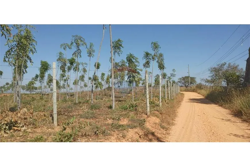 Foto 1 de Lote/Terreno à venda, 30000m² em Centro, Jaboticatubas