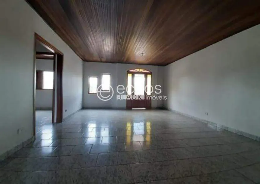 Foto 1 de Casa com 5 Quartos à venda, 200m² em Pampulha, Uberlândia