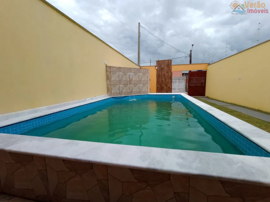 Foto 1 de Casa com 2 Quartos à venda, 75m² em Jardim Guacira, Itanhaém