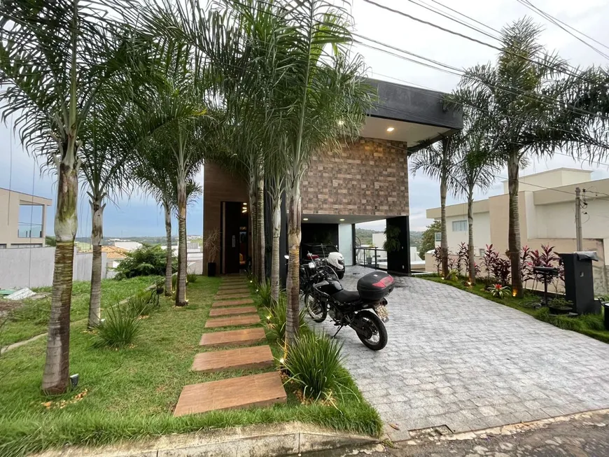 Foto 1 de Casa de Condomínio com 4 Quartos à venda, 315m² em Condominio Rosa dos Ventos, Vespasiano