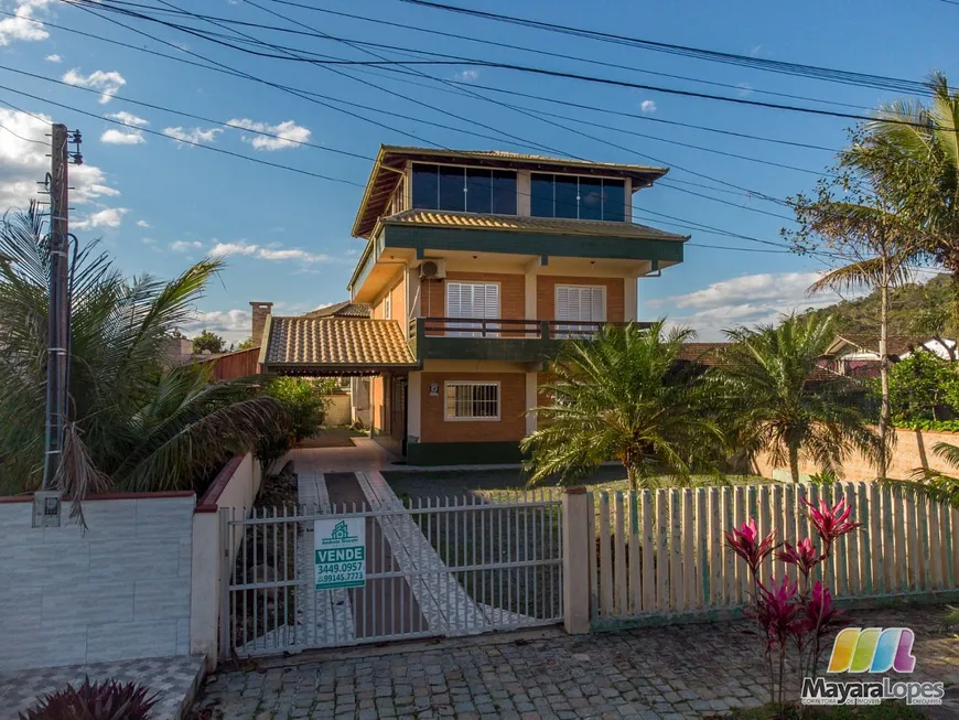 Foto 1 de Casa com 4 Quartos à venda, 200m² em , São Francisco do Sul