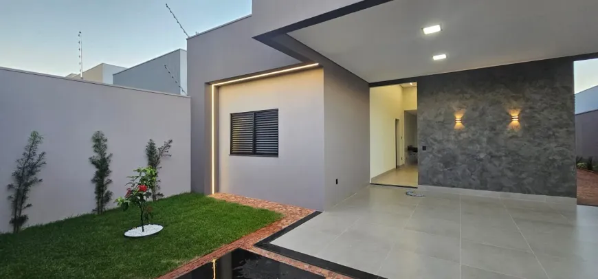 Foto 1 de Casa com 3 Quartos à venda, 170m² em Jardim Brasília, Uberlândia