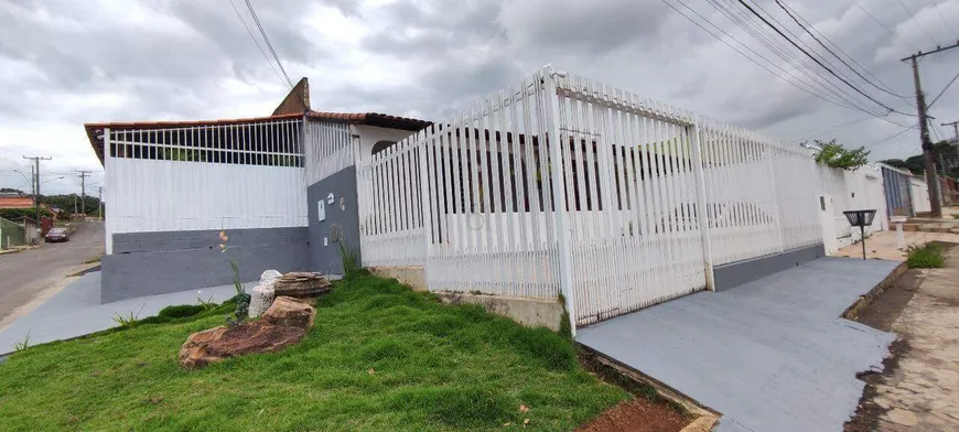 Foto 1 de Casa com 4 Quartos à venda, 176m² em Sobradinho, Brasília