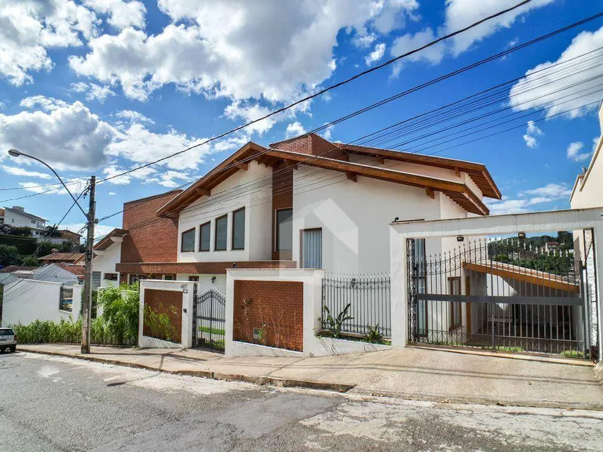 Foto 1 de Casa com 4 Quartos à venda, 980m² em Parque Vivaldi Leite Ribeiro, Poços de Caldas
