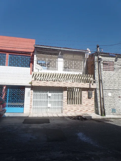 Foto 1 de Casa com 5 Quartos para alugar, 201m² em Benfica, Fortaleza