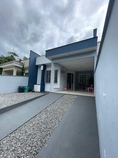 Foto 1 de Casa com 2 Quartos à venda, 69m² em Tifa Martins, Jaraguá do Sul